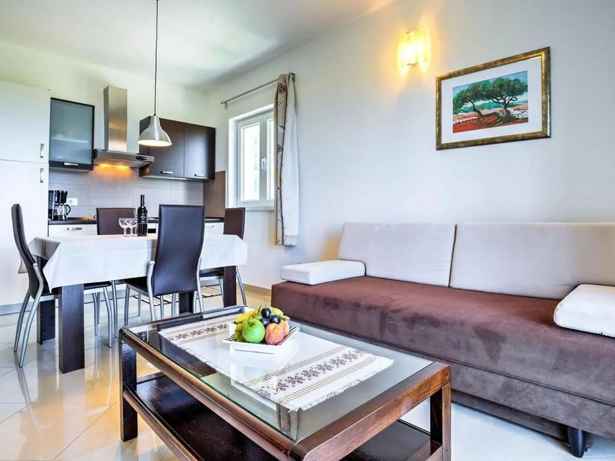 Apartments Villa Tara Brsec